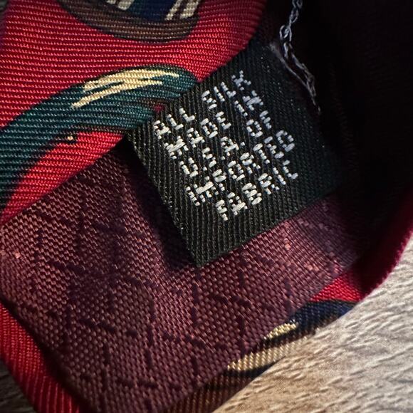 Hathaway Golf Silk Mens Neck Tie‎ Novelty Image with Golf Club Bag Burgundy - Picture 3 of 5